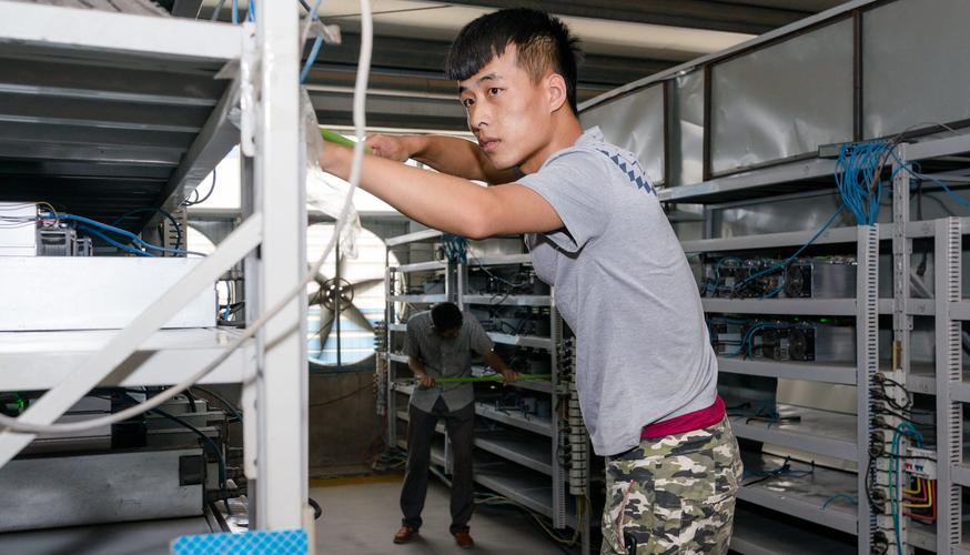 A high hash rate mining rig indicates strong competition and potential decrease in individual returns.