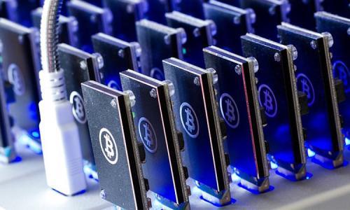 Highly efficient ASIC mining rig optimized for solar-powered data centers
